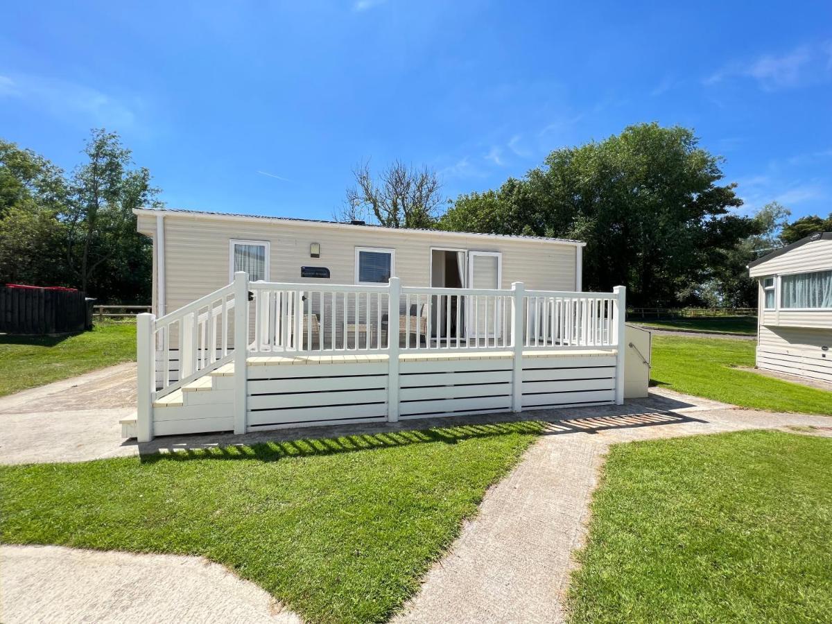 Mallard Corner, Cosy Cotswold Lakeview Lodge South Cerney Eksteriør billede